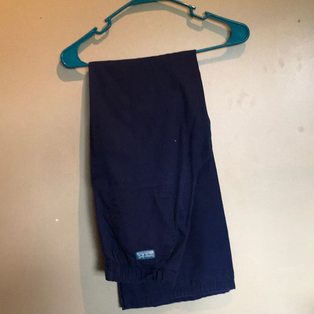 scrub set - Picture 2 of 2